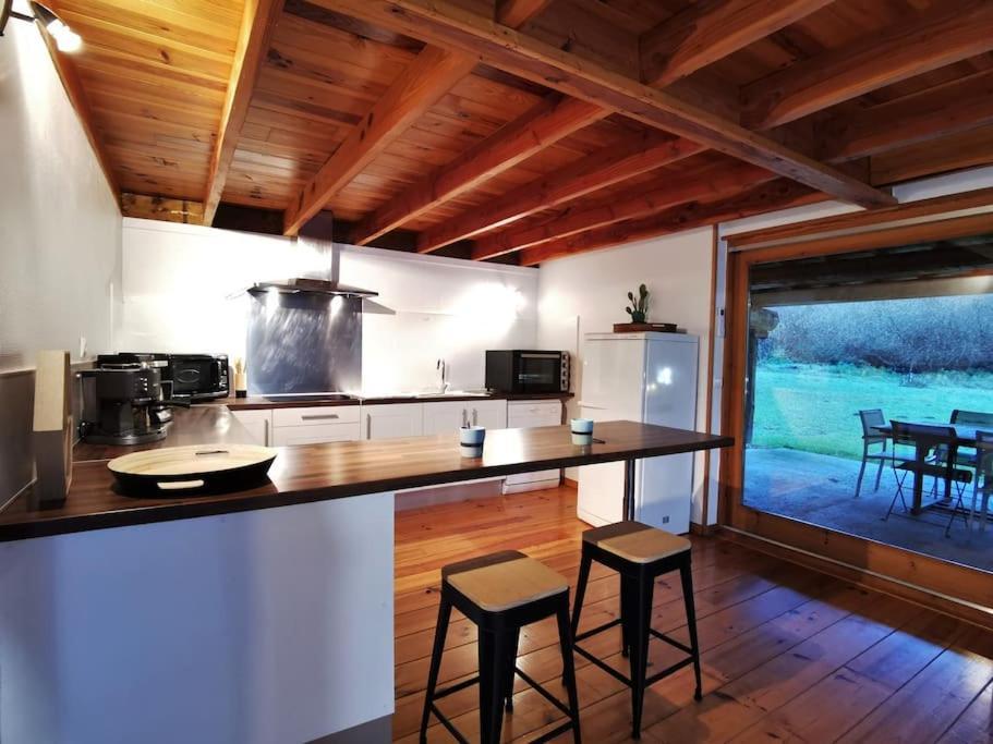 Cottage Les Pyrenees Au Bord De L'Eau Barbazan Exterior foto