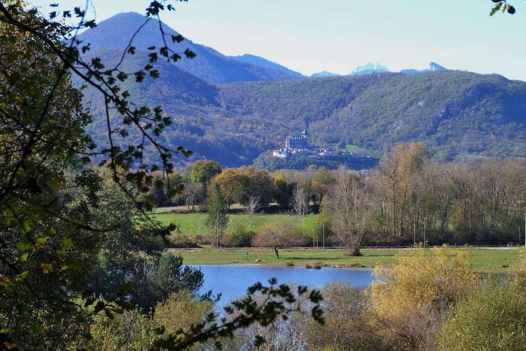 Cottage Les Pyrenees Au Bord De L'Eau Barbazan Exterior foto