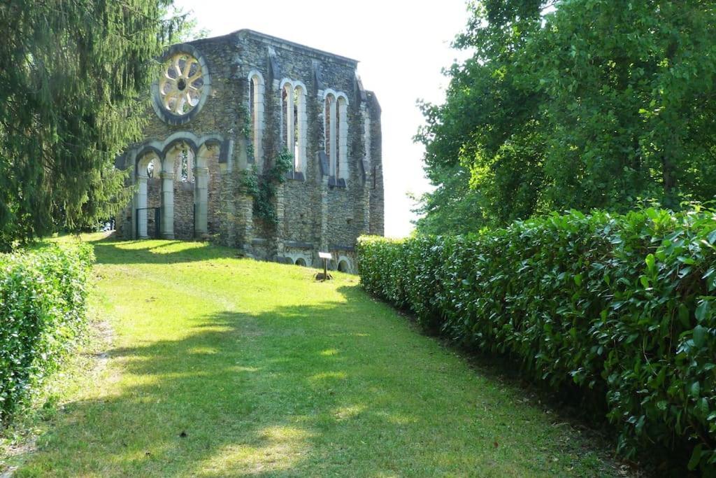 Cottage Les Pyrenees Au Bord De L'Eau Barbazan Exterior foto